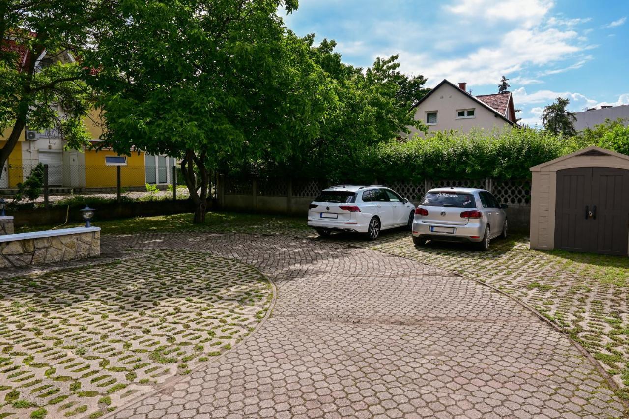 Kek Laguna Vendeghaz Balatonfured Exterior photo