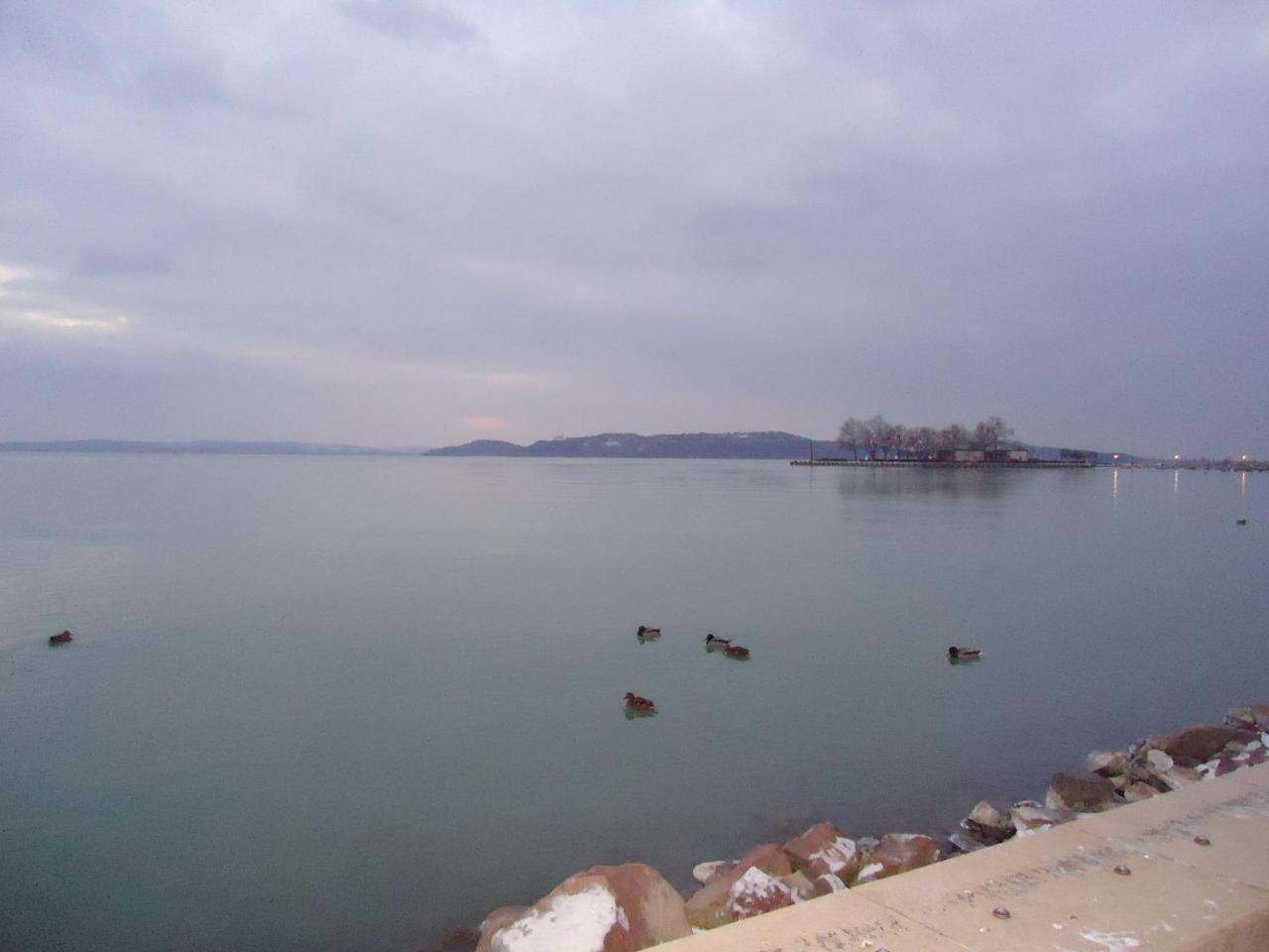 Kek Laguna Vendeghaz Balatonfured Exterior photo